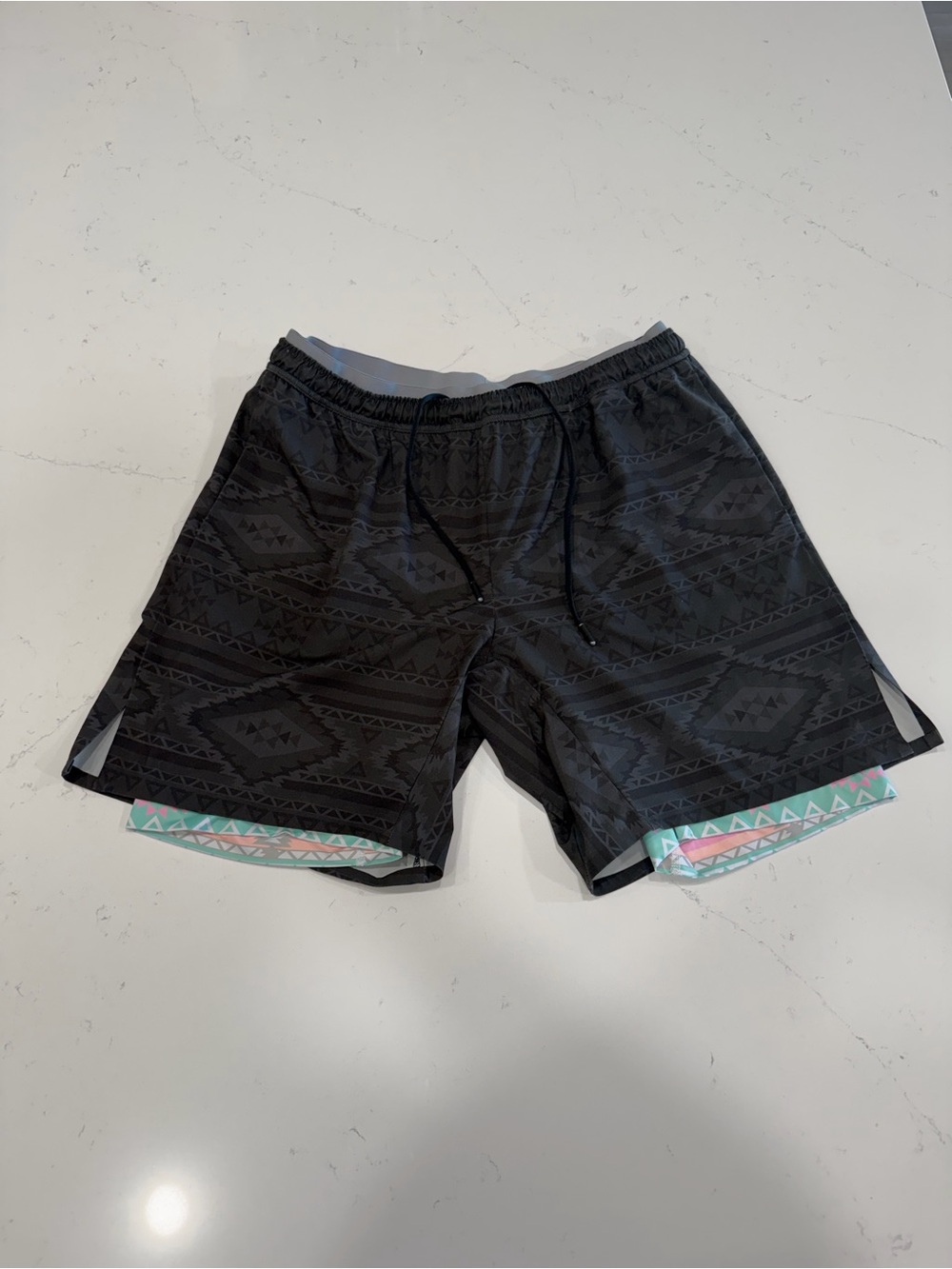 chubbies Men’s Black Aztec Print Ultimate Training Exposed Liner Shorts - XL